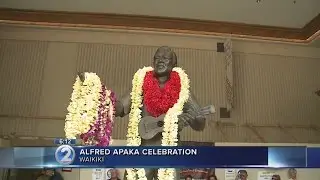 Alfred Apaka, 