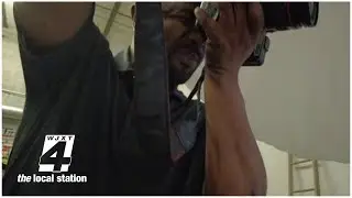 Jacksonville photographer hosts free workshop for aspiring teen photographers at his studio