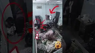 strange to think that there was someone inside the room I didn't realize it #usa viewsKaise420