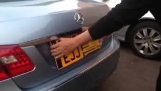 Removable / Detachable Twin Plate Holder Platform for Private Hire