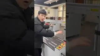 Различные упаковочные машины для мебели с увеличенными и более прочными механизмами.
