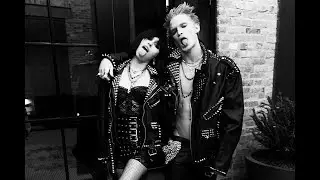 Cody Simpson, Miley Cyrus passionately kiss as Billy Idol and Perri Lister for Halloween  - Fox News