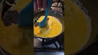 Scrambled Eggs on a brand new Lodge Cast Iron Skillet #scrambledeggs #eggs #castironcooking