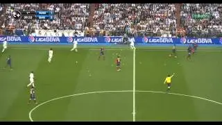 Gerard Piqu&eacute; vs Real Madrid 10-11 (Away) HD 720p