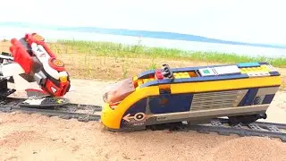 New LEGO TRAINS, Trampoline, Accident, Fall - Slow Motion #22