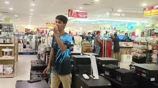 maybe destime napa request pa mga tao sa mall dahil Ganda daw Ng boses ni brod👏👏👏
