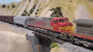 Scaletrains ATSF Dash 9s at California Southern Model Railroad Club