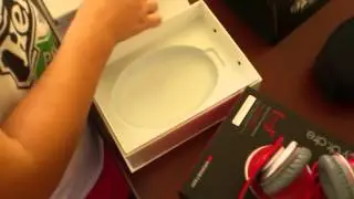Beats By Dre Solo HD UNBOXING + REVIEW