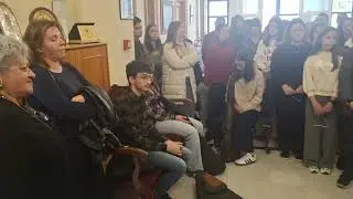 Κάλαντα Χριστουγέννων στον  Μητροπολίτη Ηλείας και Ωλένης από το 2ο Γυμνάσιο και Λύκειο Πύργου 