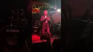 10 слов внутри - Боль (live)