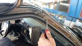 Por onde entra agua nos p&eacute;s na S10 antiga / Trocando parabrisas da S10