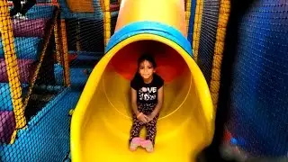 Nadia & Amani at the Playcentre | Fun Kids Indoor Activity | Ballpit Slide