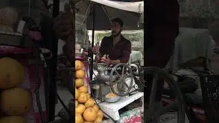 Fresh grapefruit juice, anarkali bazaar #lahore #streetfood #mycookingcraft