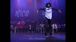 He moves like a mad man! 😳😅#everyone #viral #dance #robot 