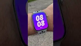 Apple Watch with Nike Bounce face. One of my favorites.