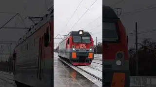 Электровоз ЭП1М-745 следует резервом с приветливой бригадой #trainspotting #ржд #railway #train #rzd