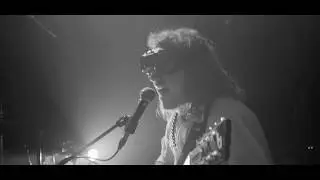 The Airplane - Just tell me