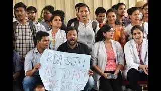 New Delhi: Doctors on strike against NMC bill, withdraw emergency services