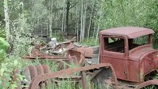 Steam Shovel & other antique gold mining equipment.