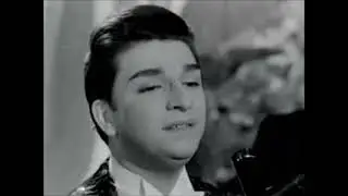 Reşit Çağın Arşivi 566 -Zeki Müren : Hasretle Yanan Kalbime Yetmez Gibi Derdim