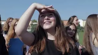 Du fliegst von der Schule... mit dem Gong 96.3 Verkehrs-Heli!
