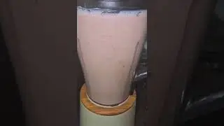 fresh milkshake for summer #ytshorts #food #pinkaesthetic #summer#hotwheather #shorts #pinterest