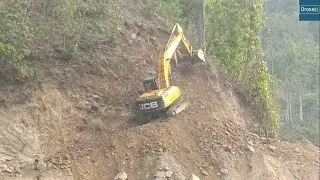 JCB Excavator-Scary Hilly Road-Skillful Operator Cutting the Hill