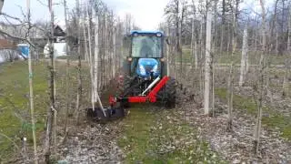 Hydraulic sweeper for orchard