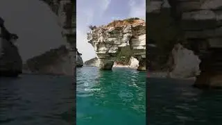 Escursione in kayak a Baia delle Zagare, faraglioni di Puglia