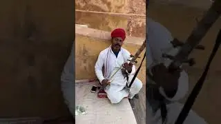 'Ektara 'a musical instruments playing by man in  #Rajasthan. #traditional vibes #ytshorts #music