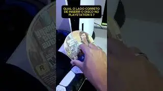 Como inserir o disco no PS5 do jeito certo.