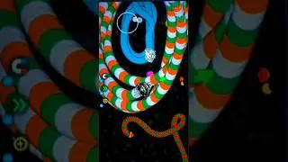 Big Snake Traps Small Snake in Wormate.io! Unbelievable Gameplay#wormate#wormateio#shortsfeed