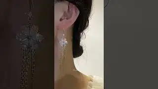 #trendyearrings #earrings #glamorousearrings #goldaccessories