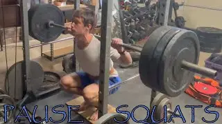 Pause Squatting: Explosive from the ultimate depths with squat talk