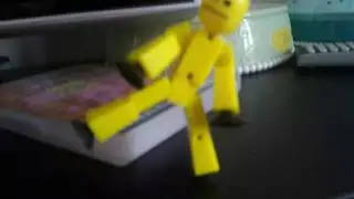 Yellow Stikbot (#stikbot)