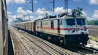 WAP 7 leads Koyna Express | Wathar Railway Station | 