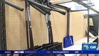 Winter storm rush empties store shelves as residents stock up | PHL17 Morning News