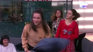 GUERRA de ALMOHADAS mientras suena 