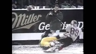 Bobby Dawson hit Stephen Jones Nov. 15/1992