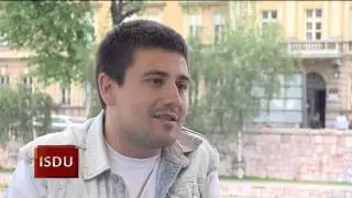 IZ sasvim DRUGOG UGLA:Aktivizam mladih-Marjan Cvetkovic i Vanja T.,autor Milena Vidojković
