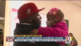 Devon Still receives courage award