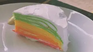 EASY RAINBOW CR&Ecirc;PE CAKE RECIPE