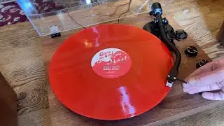 THE QLEARSOUL SOULBOX S1 Vinyl Record Player - With Bluetooth -  Full Demo & Review by  Terry Miles