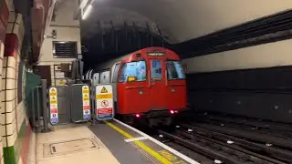 Bakerloo Line Trains At Piccadilly Circus 18/02/25
