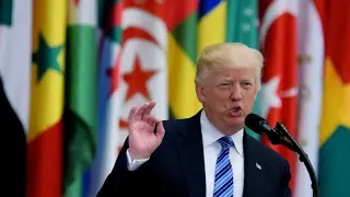 Trump urges Gulf unity, after tweeting support for Qatar isolation