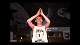 Years & Years Olly singing Sunlight live audio