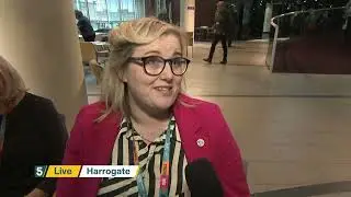 Head teachers vote to reject governments pay offer  | 5 News