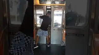R68 Q Train #2846 DoorChime