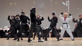 Stray Kids at Fan meeting Megaverse 👈👈