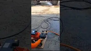 2HP JET CLEANER TRIPLEX PUMP 2500PSI MERK ROBOTECH
